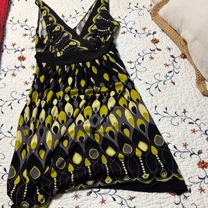 Connected Apparel Black and Yellow/greenish Backless Dress